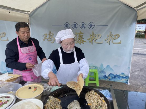 2025貴州紅山水越野挑戰賽（興仁站） 農特展銷，讓“長壽之鄉”的美味隨選手回家